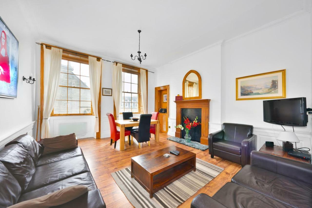 Royal Mile View Apartment Edinburgh Luaran gambar